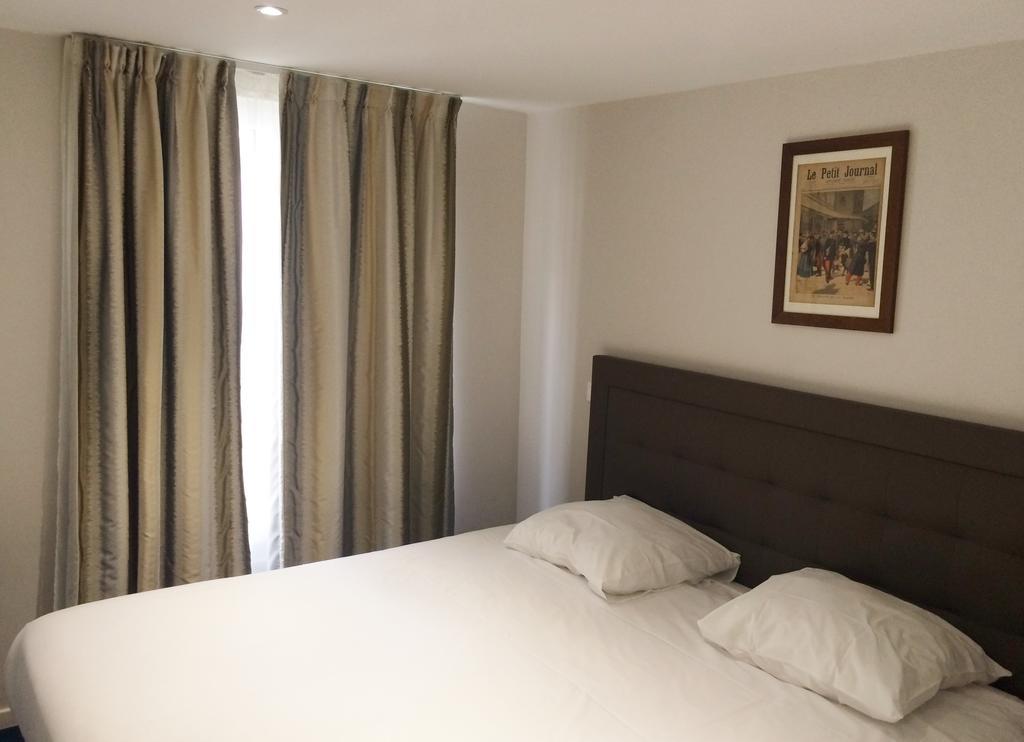 Hotel Savoy Paris Room photo